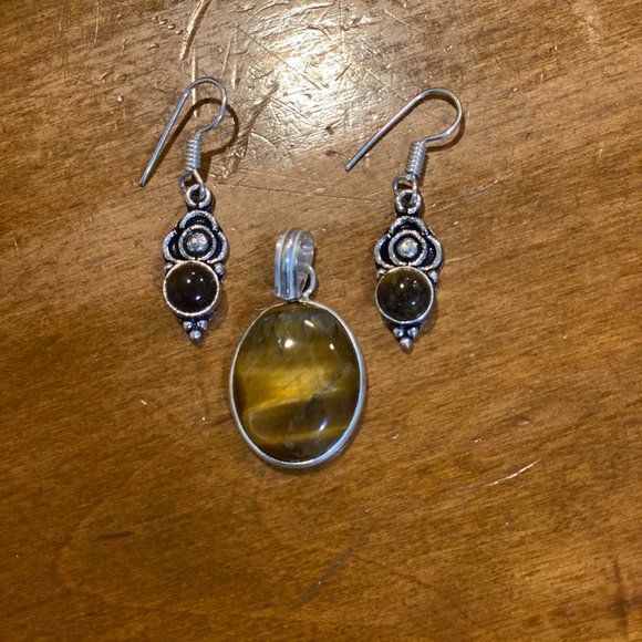 Natural Handmade Tiger Eye Pendant Dangle Hook Earring Set. - Picture 7 of 9